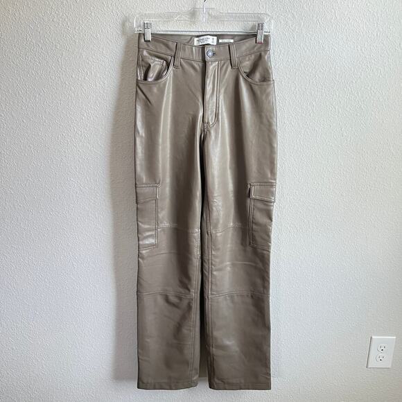 Abercrombie & Fitch 90's Relaxed High Rise Vegan Leather Jean Women's 26/2 Long - Picture 1 of 6